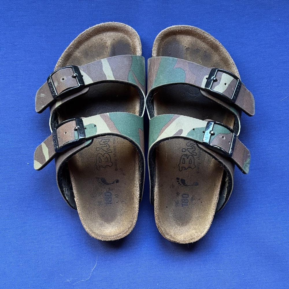 Camouflage Kids Sandals with Adjustable Straps Toddler Size 10-11. So cute!